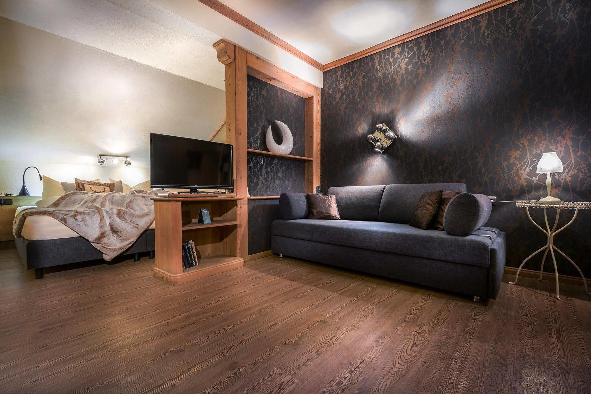 Dreimaederlhaus - Das Vegetarische Boutique Hotel Füssen Esterno foto