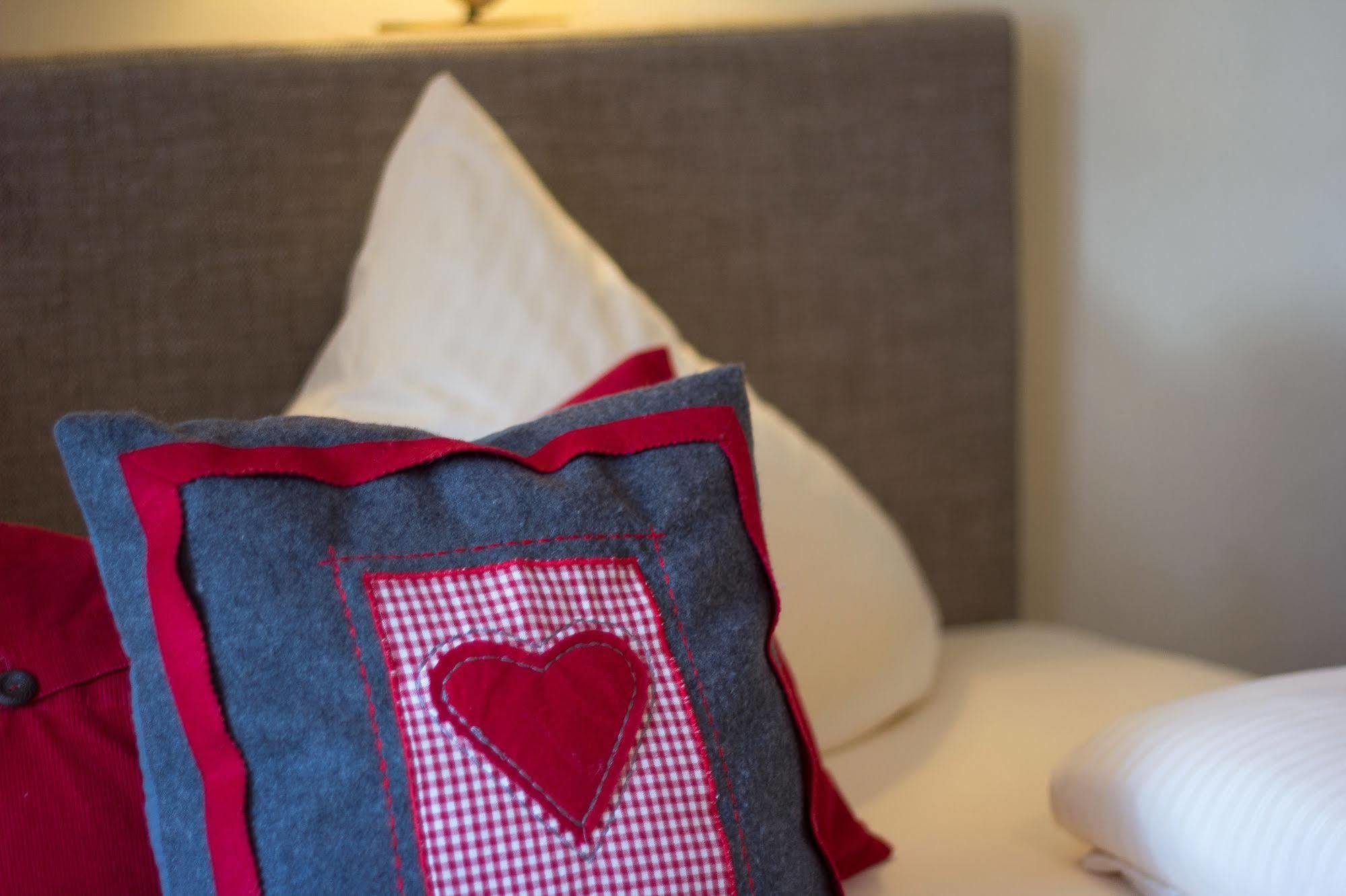 Dreimaederlhaus - Das Vegetarische Boutique Hotel Füssen Esterno foto
